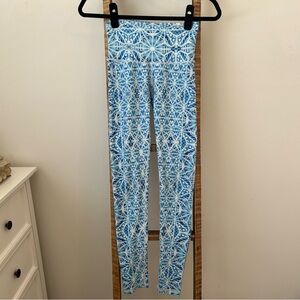 Wolven leggings, size small, blue and white.